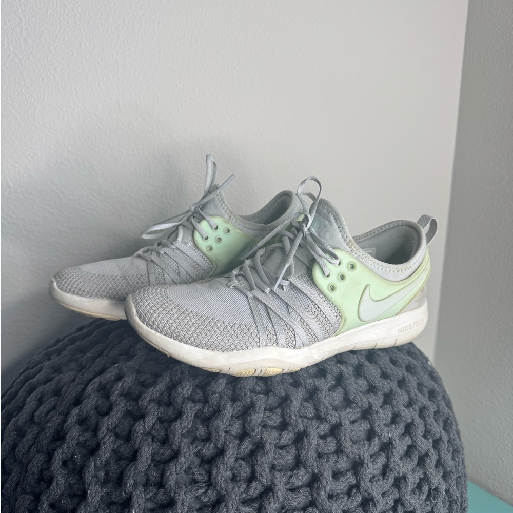Nike Light Gray and Mint Green Running Shoes